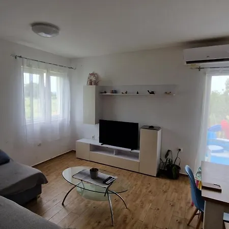 Apartment Mir *