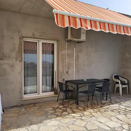 Mir Apartment
